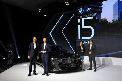 BMW Rilis Mobil Listrik i5 Touring, Harga Rp2,2 Miliar Tanpa Pajak