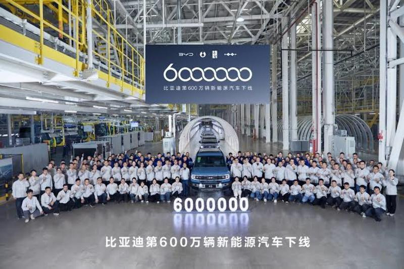 Melesat! BYD Rayakan Produksi 6 Juta Unit Mobil Listrik Melesat! BYD Rayakan Produksi 6 Juta Unit Mobil Listrik