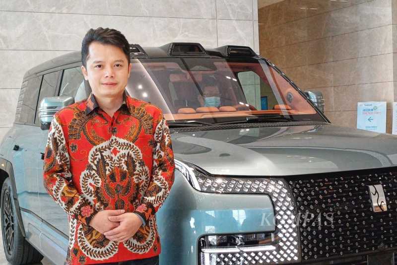 Eagle Zhao jadi Person of The Year Uzone Choice Award 2024