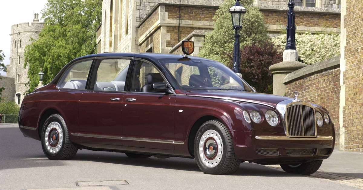 Bentley State Limousine Milik Ratu Elizabeth II, Cuma Ada Dua di Dunia