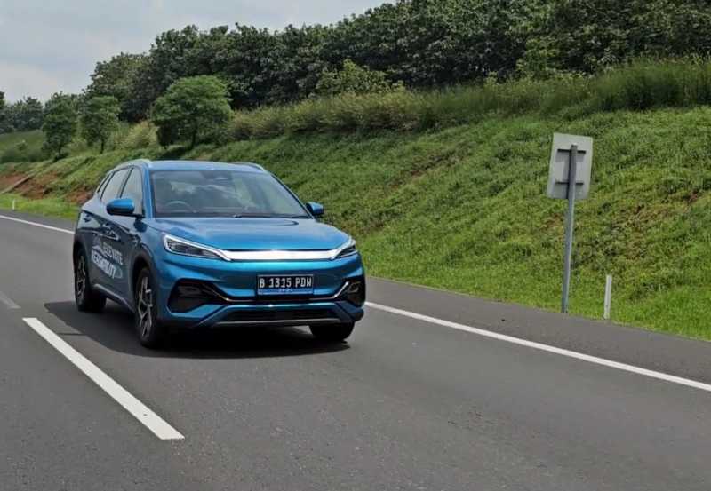 VIDEO: Ini yang Terjadi Kalau Nekat Habiskan Baterai Mobil Listrik! VIDEO: Ini yang Terjadi Kalau Nekat Habiskan Baterai Mobil Listrik!