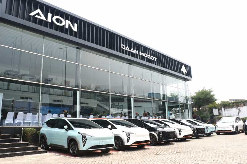 AION Resmikan 10 Diler Baru Sekaligus Serah Terima Mobil ke Konsumen