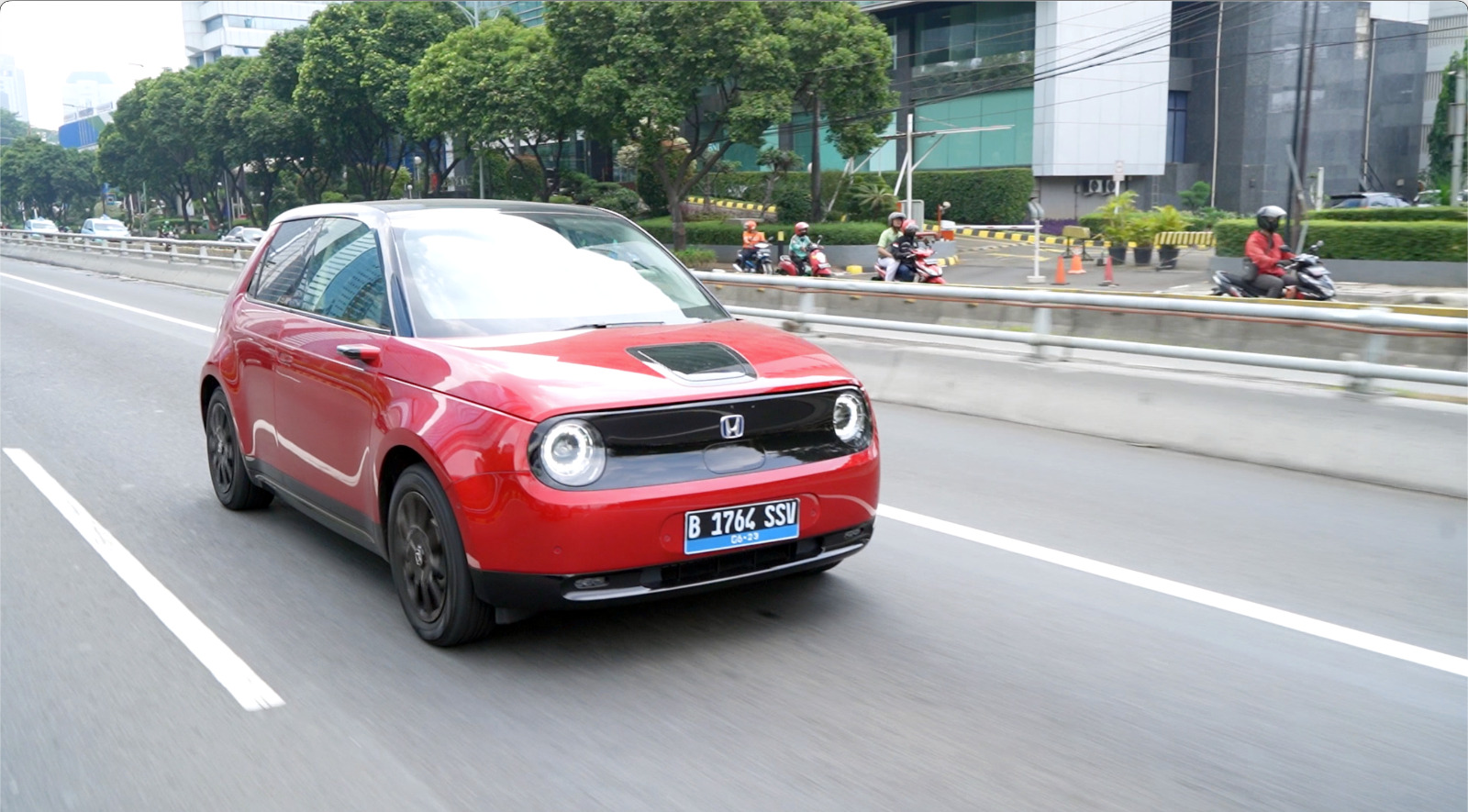 Review Test Drive Mobil Listrik Imut Honda e: Cabe Rawit Elektrik!