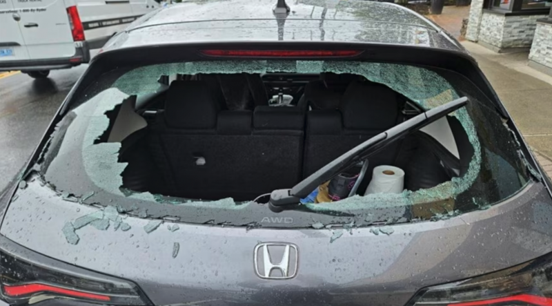 Konsumen Keluhkan Kaca Belakang Honda HR-V Mendadak Pecah Atau Meledak Konsumen Keluhkan Kaca Belakang Honda HR-V Mendadak Pecah Atau Meledak
