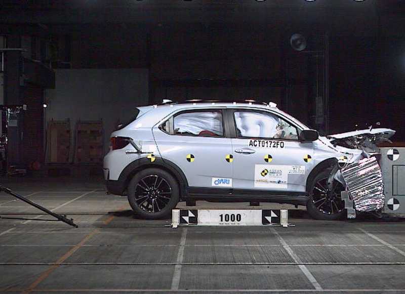 Honda WR-V Diuji Tabrak, Seaman Apa? Honda WR-V Diuji Tabrak, Seaman Apa?