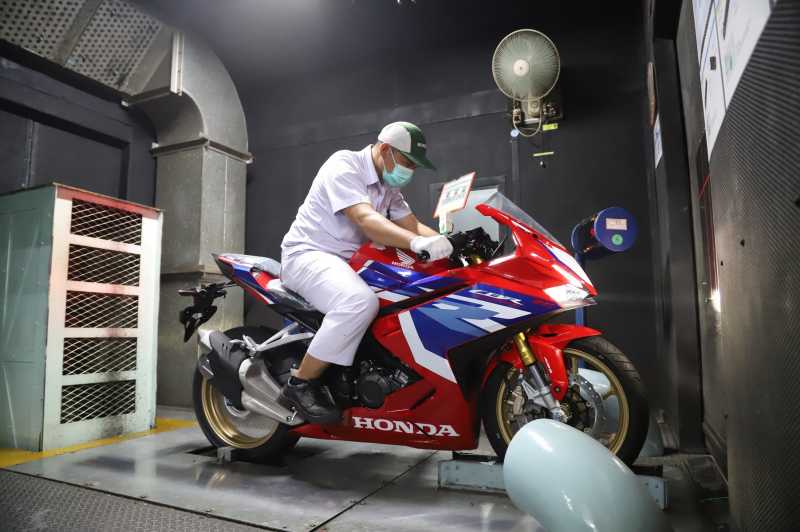 Melihat Langsung Perakitan New Honda CBR250RR di Pabrik AHM Karawang Melihat Langsung Perakitan New Honda CBR250RR di Pabrik AHM Karawang