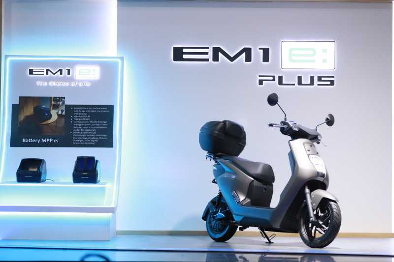 Honda EM1 e: Dapat Diskon Tambahan Rp8 Juta di PEVS 2024 Honda EM1 e: Dapat Diskon Tambahan Rp8 Juta di PEVS 2024