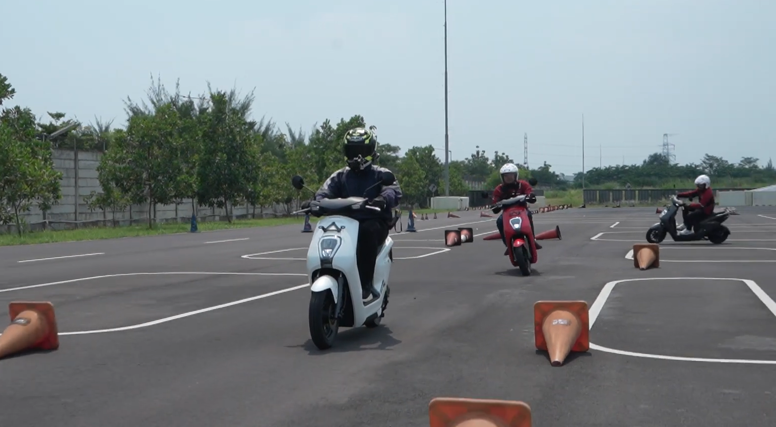 Daftar 58 Bengkel Motor Listrik Honda EM1 e: di Jakarta-Tangerang
