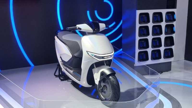 Honda Pamerkan Motor Listrik Konsep SC e: di IIMS 2024