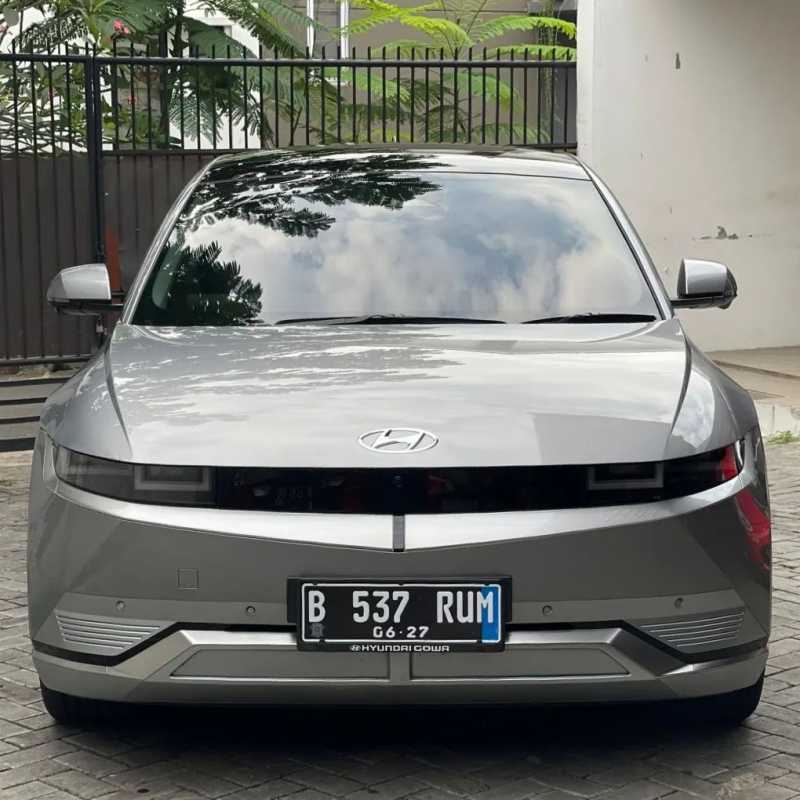 Kontroversi Garis Biru di Pelat Hyundai Ioniq 5 Milik Influencer Kontroversi Garis Biru di Pelat Hyundai Ioniq 5 Milik Influencer