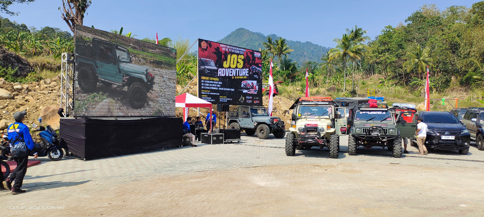 JOS Adventure, Ketika Mobil Offroad Taklukan ‘Tanjakan Langit’