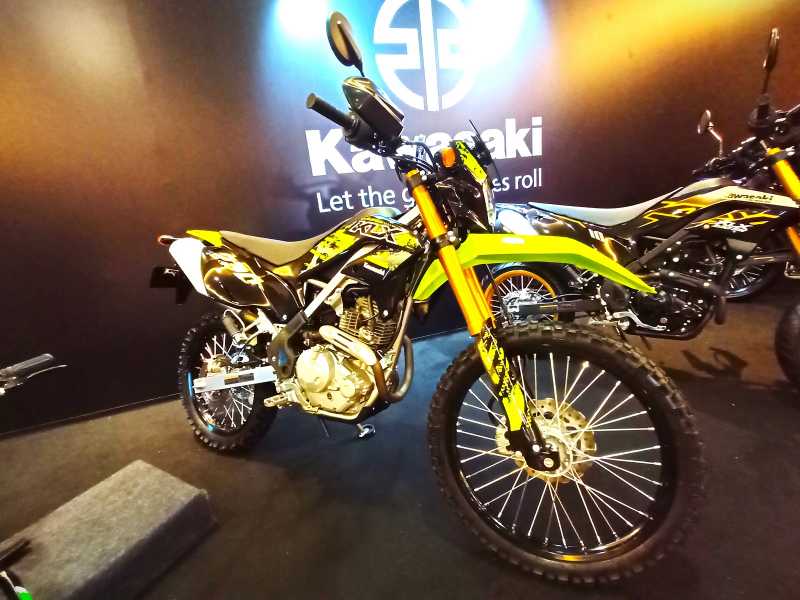 Bobot Kawasaki KLX230S & KLX230SM Jadi Ringan Tapi Tanpa Pendingin Cairan Bobot Kawasaki KLX230S & KLX230SM Jadi Ringan Tapi Tanpa Pendingin Cairan