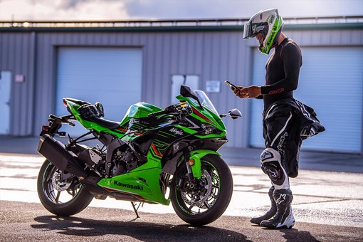 Beli Kawasaki Ninja ZX-6R Perlu Inden, Berapa Lama?