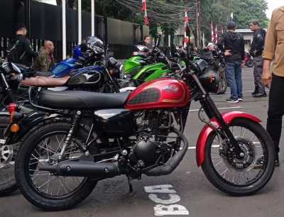 Wujud Kawasaki W175 Bermesin Injeksi, Dilengkapi Speedometer Digital