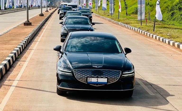 Jokowi Ganti Mercy dengan Mobil Listrik Hyundai Genesis G80