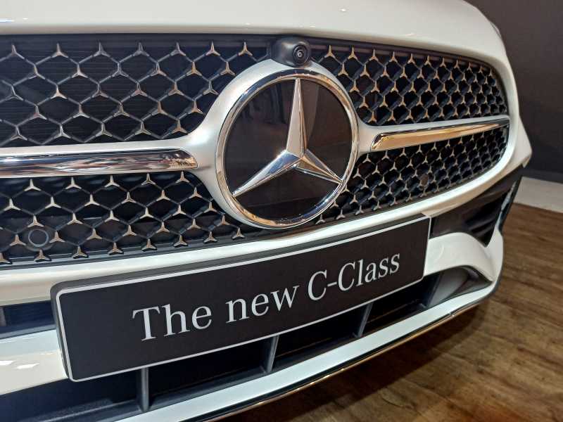 Mercedes-Benz Diduga Manipulasi Emisi Gas Buang Mercedes-Benz Diduga Manipulasi Emisi Gas Buang