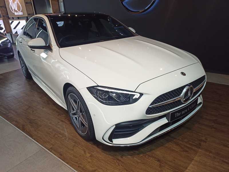 Ragam Fitur di Mercedes-Benz C-Class Terbaru yang Dijual di Indonesia