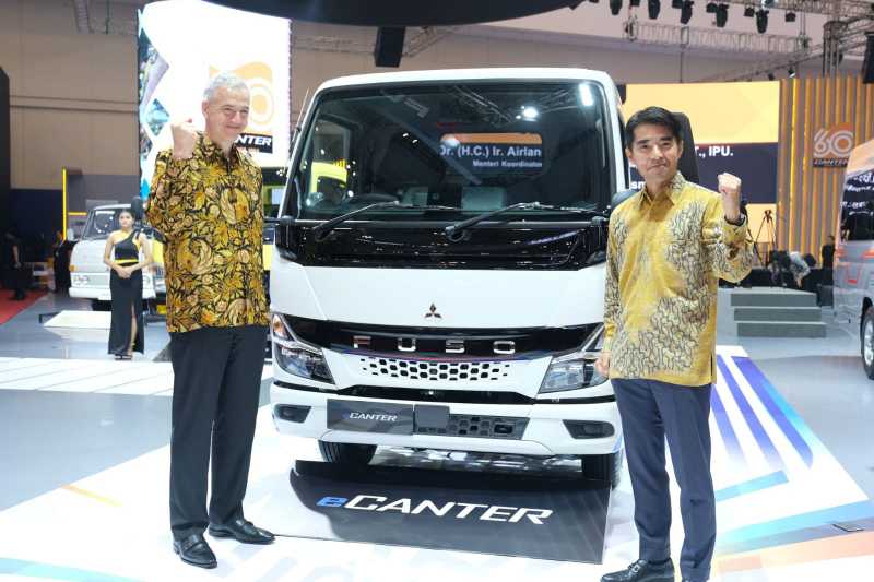 Mitsubishi Fuso Tampilkan Truk Masa Depan Full Elektrik di GIIAS 2023 Mitsubishi Fuso Tampilkan Truk Masa Depan Full Elektrik di GIIAS 2023