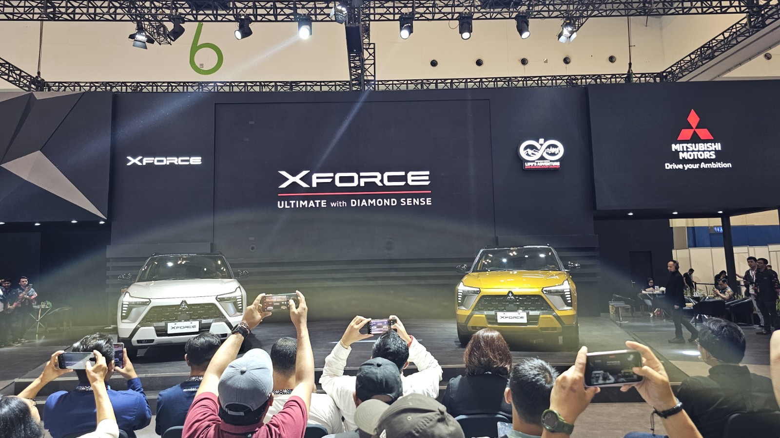 Mitsubishi XForce Punya Fitur ADAS, Kapan Diturunkan ke Xpander?