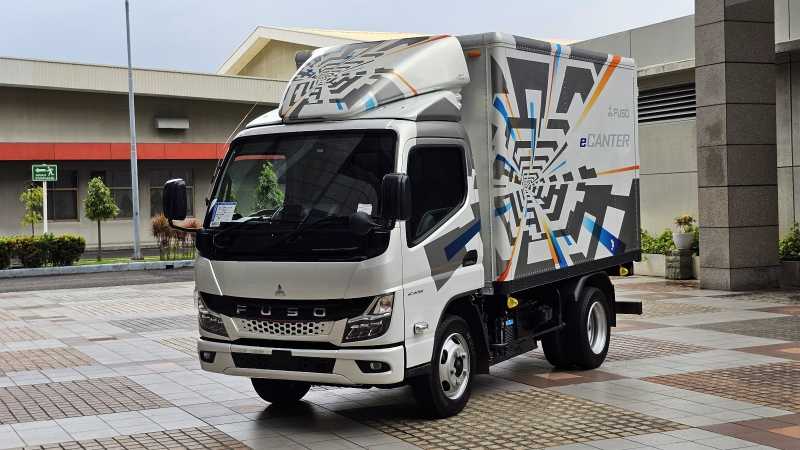 Truk Listrik eCanter Siap Dijual di Indonesia, Bukti FUSO Peduli ESG