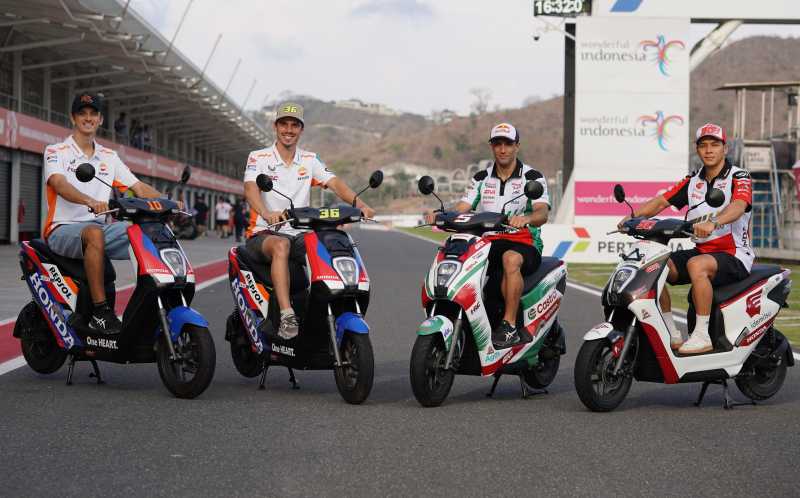 Honda EM1 e: dan PCX160 Dukung Repsol Honda Team di MotoGP Mandalika Honda EM1 e: dan PCX160 Dukung Repsol Honda Team di MotoGP Mandalika