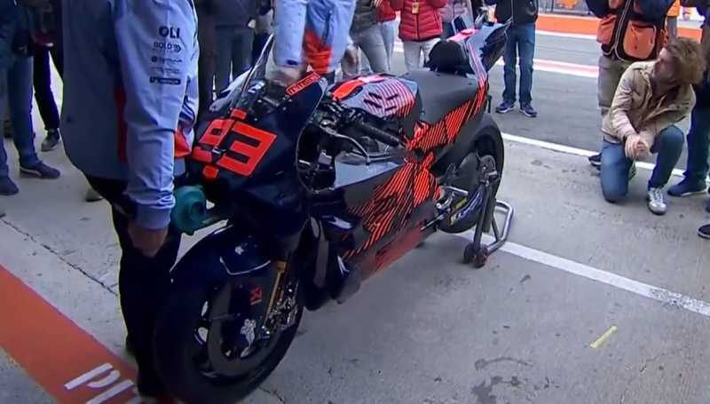 Senyum Lebar Marc Marquez Perdana Tunggangi Ducati Senyum Lebar Marc Marquez Perdana Tunggangi Ducati
