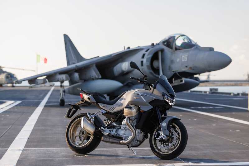 Moto Guzzi V100 Mandello Diluncurkan, Terinspirasi dari Pesawat Jet! Moto Guzzi V100 Mandello Diluncurkan, Terinspirasi dari Pesawat Jet!