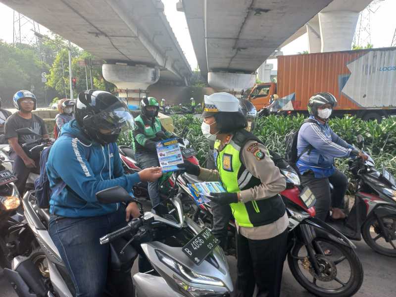 Motor Lagi ‘Didewakan’ Masyarakat, Transportasi Umum Dilupakan?