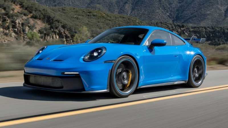 Spesifikasi dan Harga Porsche yang Ditabrak Xpander di Showroom Spesifikasi dan Harga Porsche yang Ditabrak Xpander di Showroom