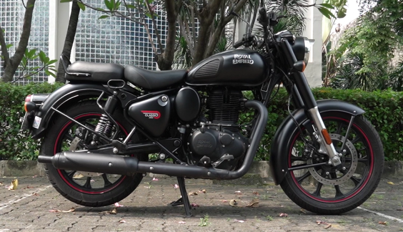 Plus Minus Mengendarai Royal Enfield Classic 350