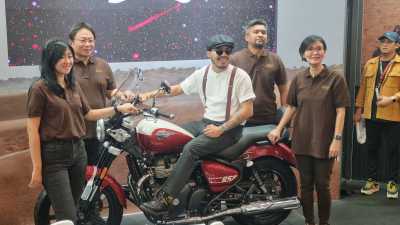 Royal Enfield Super Meteor 650 Debut di GIIAS 2023, Harganya Rp200 Jutaan