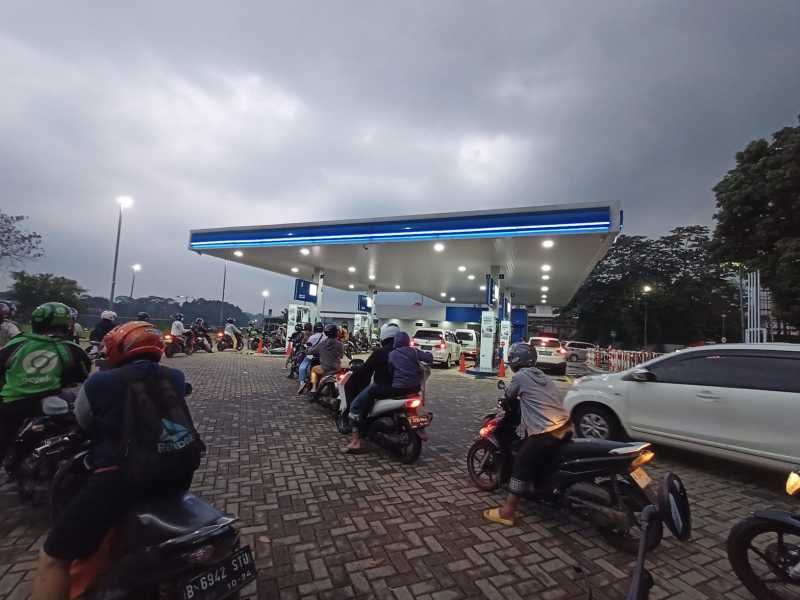 Harga BBM Pertamina, Shell, BP & Vivo yang Kompak Turun Hari Ini Harga BBM Pertamina, Shell, BP & Vivo yang Kompak Turun Hari Ini