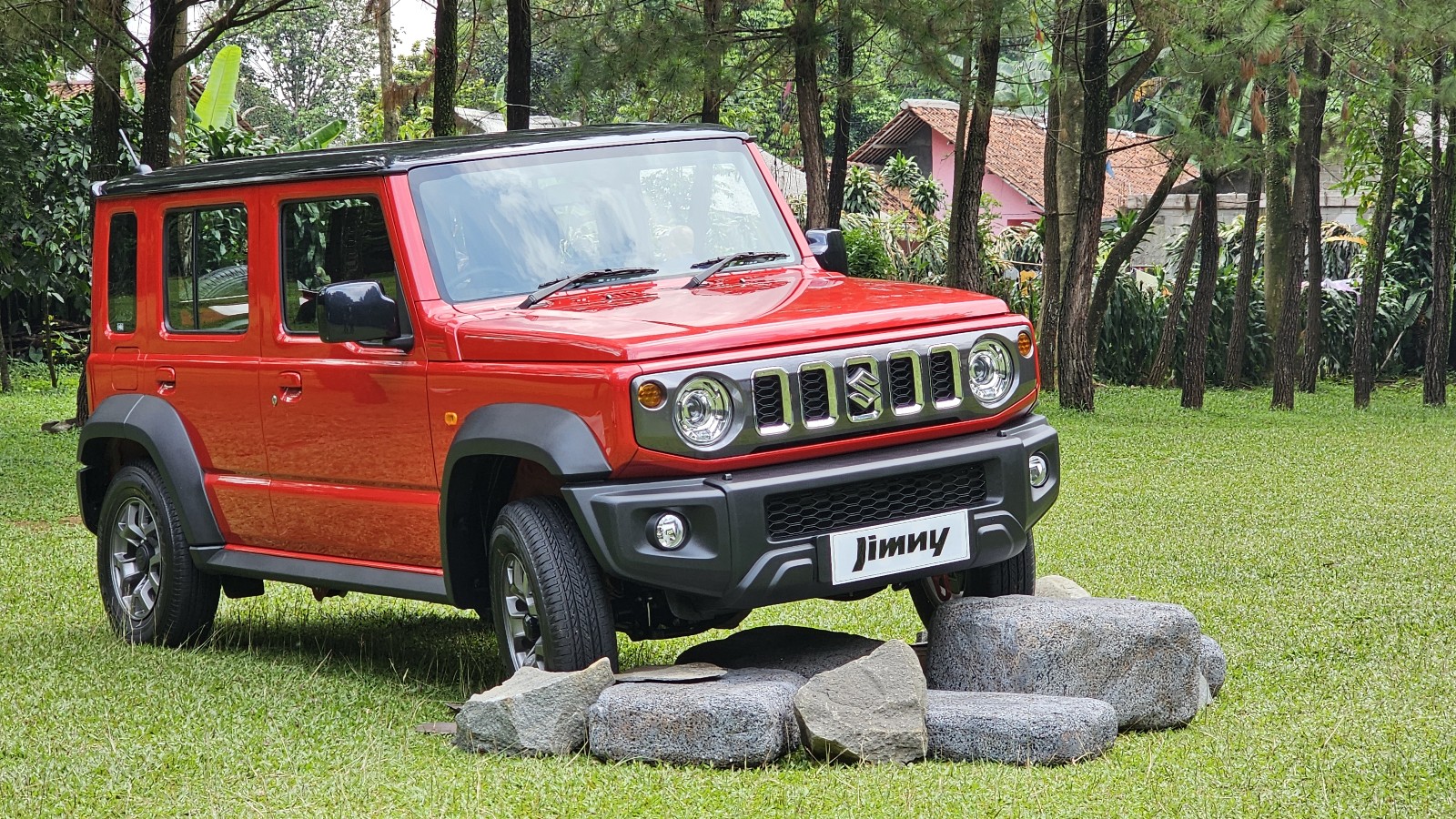 Suzuki Belum Berencana Produksi Jimny 5 Pintu di Indonesia