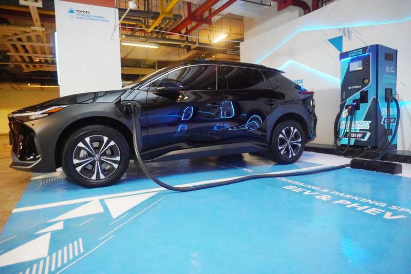 Toyota Mulai Sebar Fasilitas Fast Charging 120 kW Toyota Mulai Sebar Fasilitas Fast Charging 120 kW