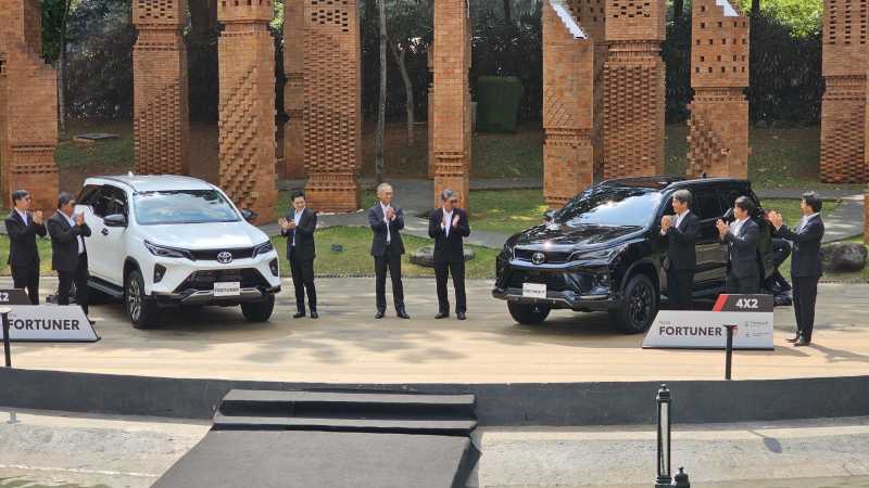 Toyota Fortuner Terbaru Meluncur, Banderol Rp700 Jutaan Toyota Fortuner Terbaru Meluncur, Banderol Rp700 Jutaan