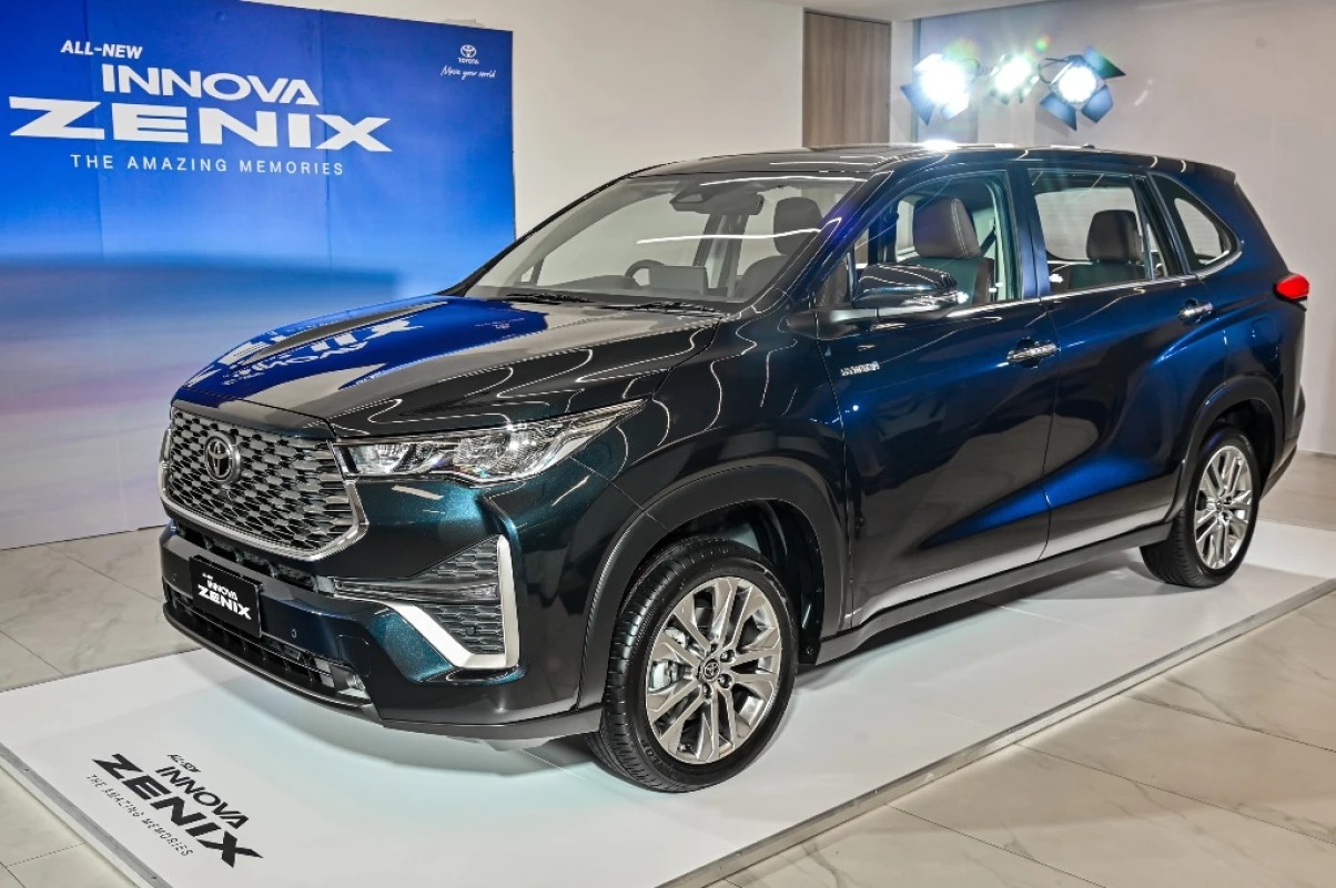 Toyota Innova Zenix Meluncur di Thailand, Cuma Varian Hybrid?