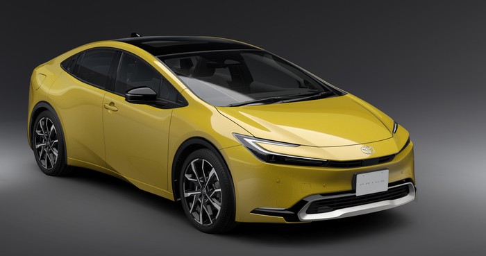 Toyota Prius Generasi Terbaru Diluncurkan, Makin Futuristis! Toyota Prius Generasi Terbaru Diluncurkan, Makin Futuristis!