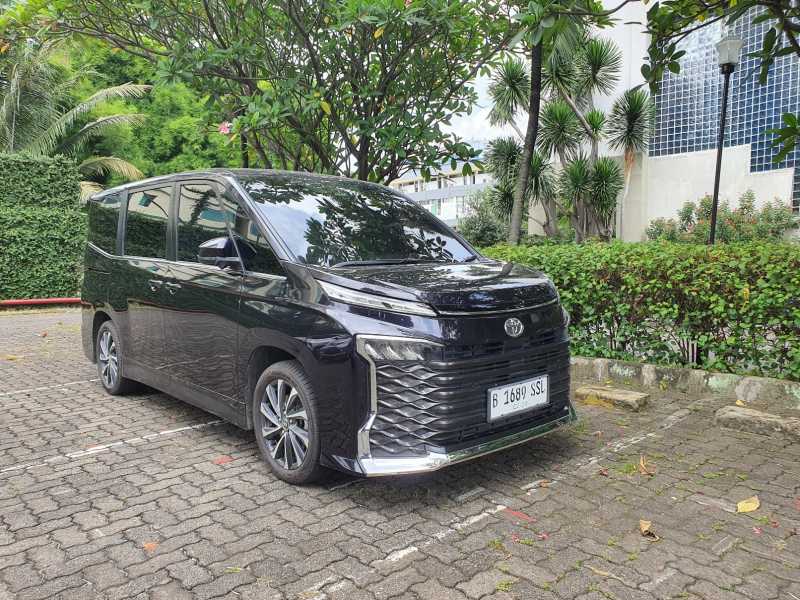 Rem Parkir Elektrik Bermasalah, Toyota Indonesia Tarik Voxy dari Pasaran Rem Parkir Elektrik Bermasalah, Toyota Indonesia Tarik Voxy dari Pasaran