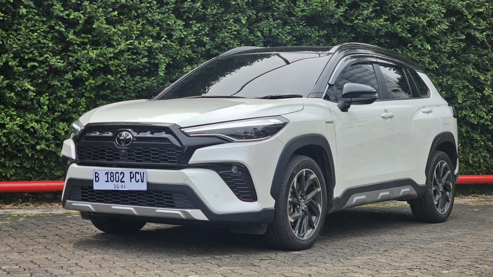 Review Corolla Cross GR-S: SUV Enak yang Terlupakan Atau Kemahalan?