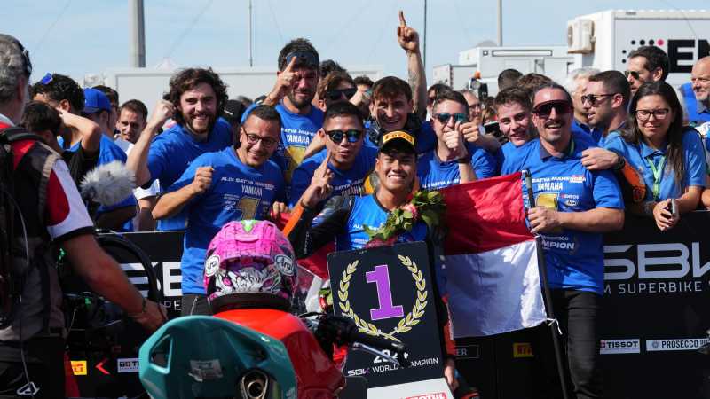 Pembalap Muda Yamaha Indonesia Berhasil Juara Dunia WorldSSP300! Pembalap Muda Yamaha Indonesia Berhasil Juara Dunia WorldSSP300!