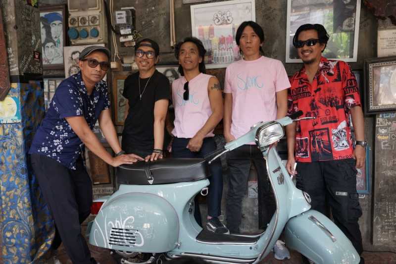 Slank Gandeng Elders Luncurkan Konversi Kit Motor Listrik Edisi Khusus Slank Gandeng Elders Luncurkan Konversi Kit Motor Listrik Edisi Khusus