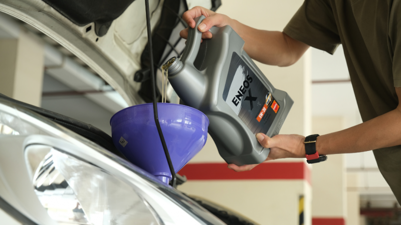 Pentingnya Rutin Ganti Oli Mobil, Kapan Waktu Idealnya? Pentingnya Rutin Ganti Oli Mobil, Kapan Waktu Idealnya?