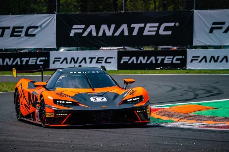 Gak Hanya Valentino Rossi, Dani Pedrosa Juga Balap Mobil Pakai KTM X-BOW Gak Hanya Valentino Rossi, Dani Pedrosa Juga Balap Mobil Pakai KTM X-BOW