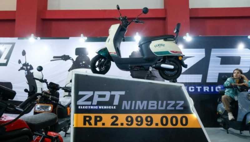 Motor Listrik Murah ZPT Nimbuzz di PEVS 2024, Harga Rp2,9 Juta Motor Listrik Murah ZPT Nimbuzz di PEVS 2024, Harga Rp2,9 Juta