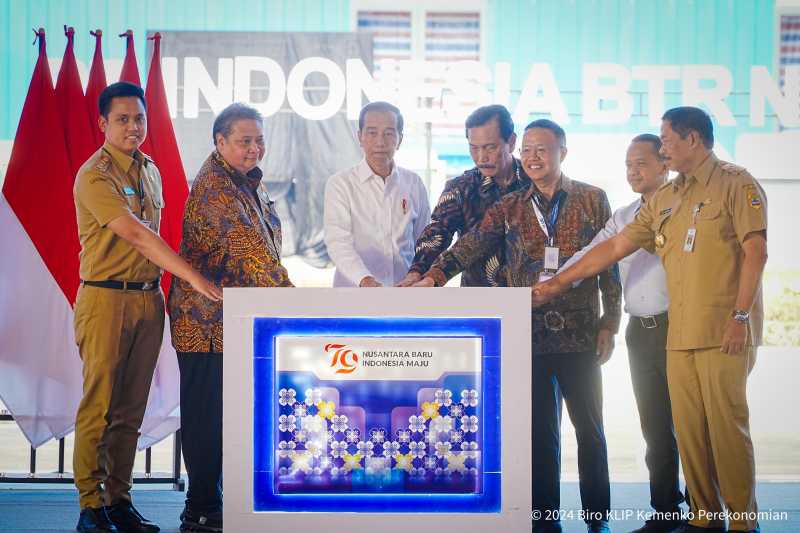 Jokowi Resmikan Pabrik Anoda Baterai EV Kendal, Terbesar Kedua Dunia! Jokowi Resmikan Pabrik Anoda Baterai EV Kendal, Terbesar Kedua Dunia!