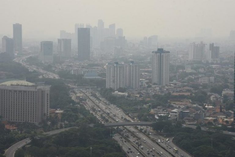 Panas Debat Capres: Polusi Jakarta Karena Angin, Bukan Cuma Kendaraan Panas Debat Capres: Polusi Jakarta Karena Angin, Bukan Cuma Kendaraan