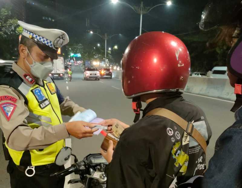Polisi Mau Terapkan Tilang Sistem Poin, SIM Bisa Dicabut! Polisi Mau Terapkan Tilang Sistem Poin, SIM Bisa Dicabut!