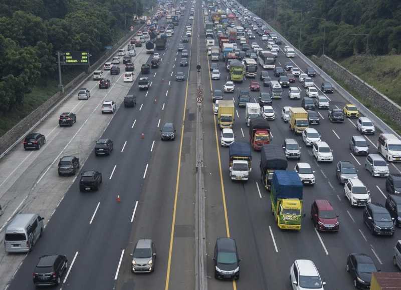 Waspada Aksi <i>Bocil</i> Lempar Batu dari Jembatan di Jalan Tol Waspada Aksi <i>Bocil</i> Lempar Batu dari Jembatan di Jalan Tol