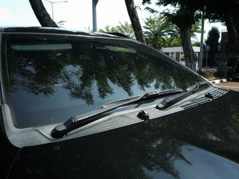 4 Ciri Wiper Mobil Rusak, Wajib Ganti Agar Kaca Tak Baret dan Kecelakaan 4 Ciri Wiper Mobil Rusak, Wajib Ganti Agar Kaca Tak Baret dan Kecelakaan