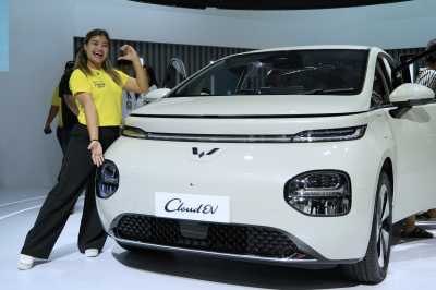 IIMS 2024: Ketika Komunitas Menyerbu Wuling Cloud EV, Apa Kata Mereka?